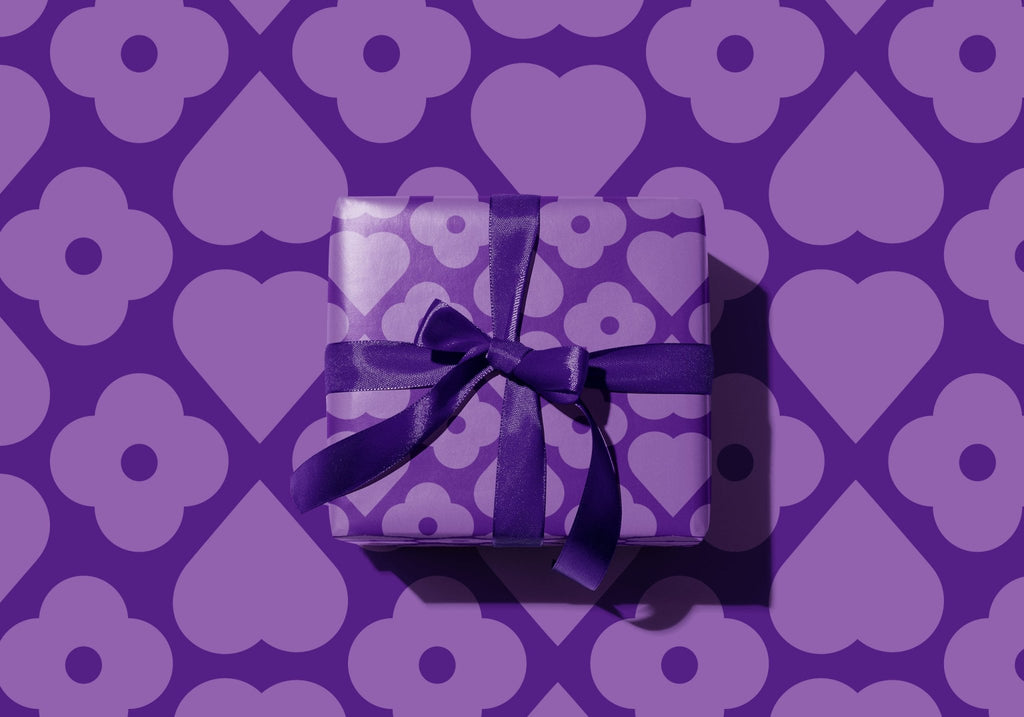 Iris — Flowers & Hearts — Wrapping Paper and Gift Tag Set - Storigraphic